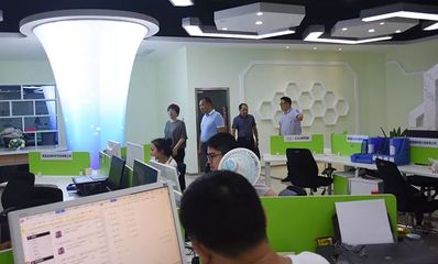 湖北省中小企業服務中心副主任王建華一行蒞臨宜昌云計算孵化器考察，聚焦宜昌軟件開發產業發展
